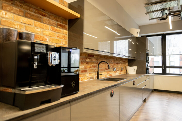 Enaflo---Trust-Payments-(R)-18-mgps